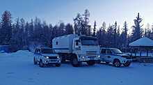 В Якутии наряд ДПС помог двум водителям, оказавшимся в аварийной ситуации