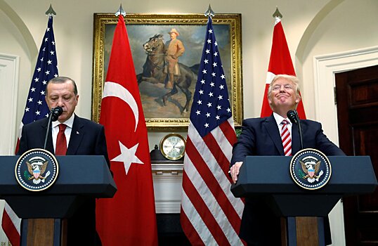 США назвали условие для возобновления выдачи виз туркам