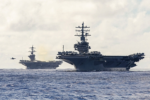Хуситы сообщили об ударе по авианосцу США Carl Vinson