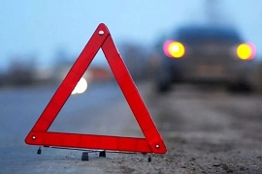 Два автомобиля в Дагестане столкнулись лоб в лоб, пассажиры погибли