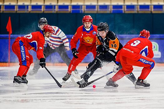 Как живёт хоккей с мячом в России: Суперлига, отстранение сборной России, кто фаворит в сезоне-2023/2024