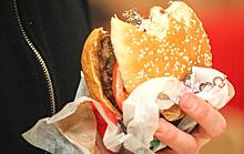 В Японии начали подавать "Байден бургер"