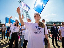 Книжный поезд встретили во Владивостоке