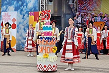 В Сочи открылся Всероссийский фестиваль фольклорных коллективов "Кубанский казачок"