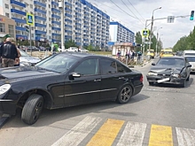 Под Волгоградом водитель «Мерседеса» спровоцировал ДТП