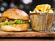 Власти Москвы выделили 500 млн рублей на замену McDonald's и KFC