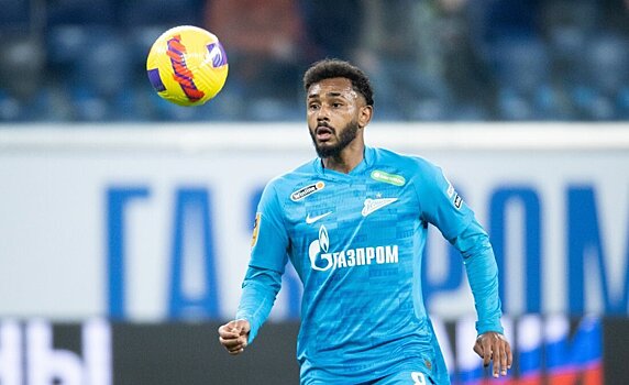 Гендиректор «Волги» о брошенном в Вендела банане: «Думаю, виновного обязательно найдем. Служба безопасности изучает эпизод»