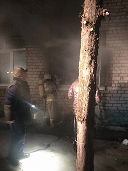 Утром при пожаре в жилом доме в Тольятти погибла женщина