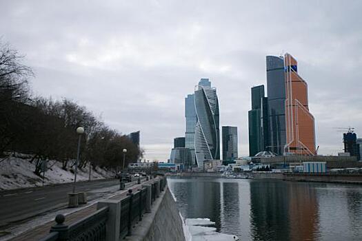 В Москве снова будут менять плитку на асфальт