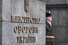 Двоих экс-министров обороны Украины обвинили в агрессии против Донбасса