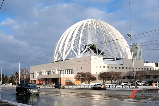 В Екатеринбурге взялись за повышение культурного уровня полицейских: им показали настоящий цирк