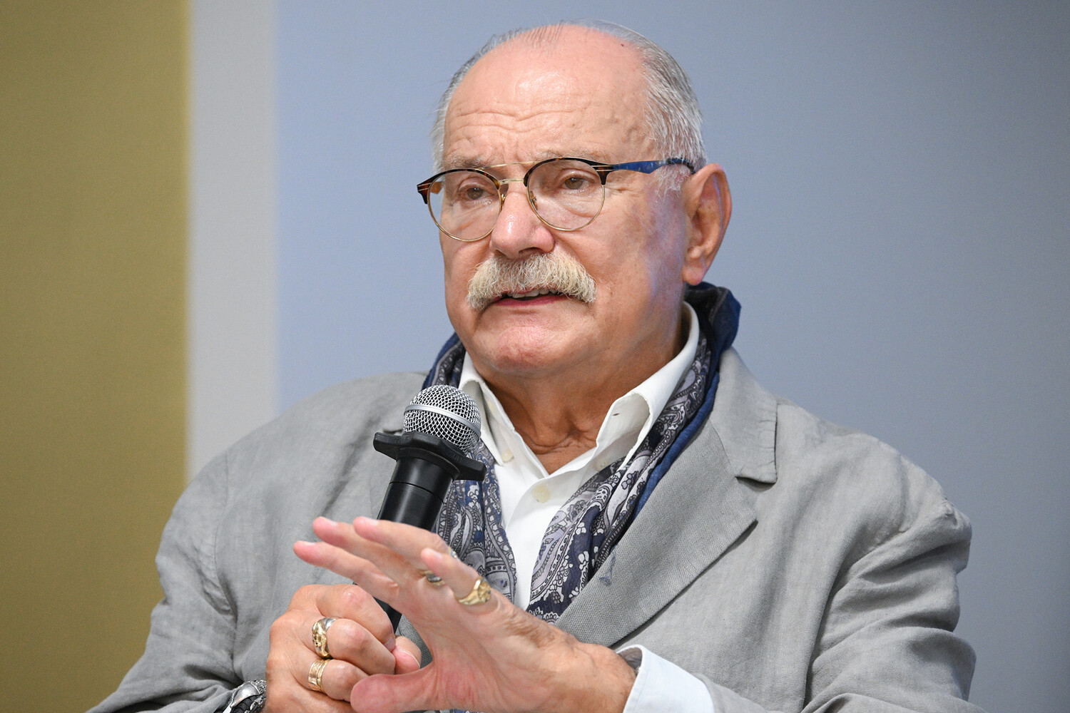 Путин наградил Никиту Михалкова орденом Святого апостола Андрея Первозванного