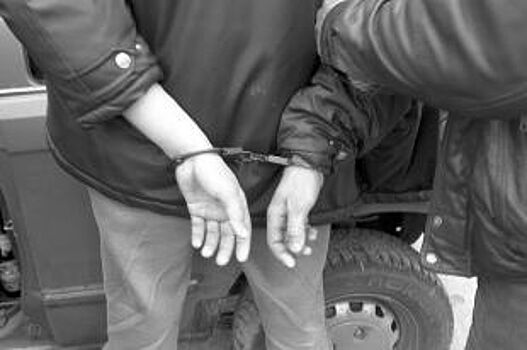 Жительница Новосибирска, закованная в наручники, сама обратилась к спасател