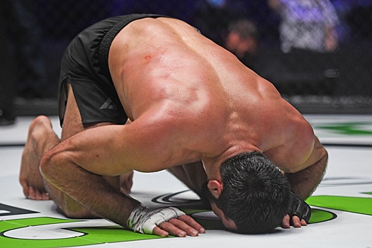 Гасанов защитил чемпионский пояс АСА в среднем весе