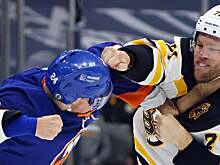 Тэйлор Холл подрался со Скоттом Мейфилдом. Видео