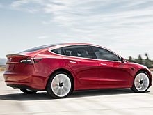 Видео: Tesla очень долго едет на автопилоте и даже проезжает перекрестки