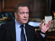 Медведев назвал параллельным миром желание Европы получить компенсации от России
