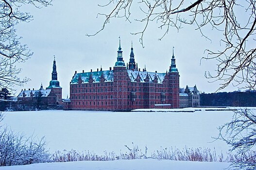 Датский радикал сжег Коран у консульского отдела России в Дании, это приветствие от него для всей Чечни