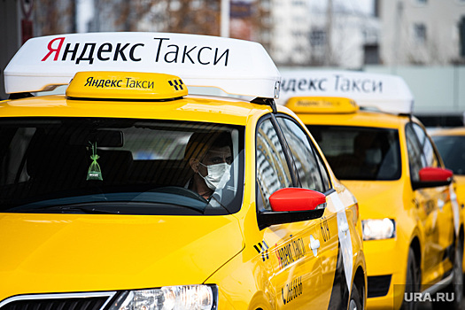 В ХМАО таксисты устроили массовую забастовку