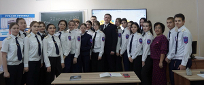 В Бурятии полицейские познакомили студентов специальности «Правоохранительная деятельность» с системой ИСОД МВД России