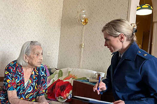 В Ярославле 99-летняя ветеран ВОВ рассказала о постоянно текущей в доме крыше
