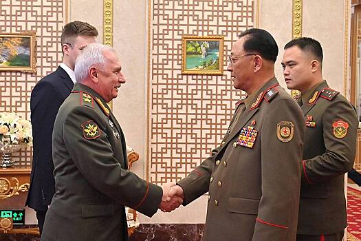 Замминистра обороны России посетил с визитом КНДР