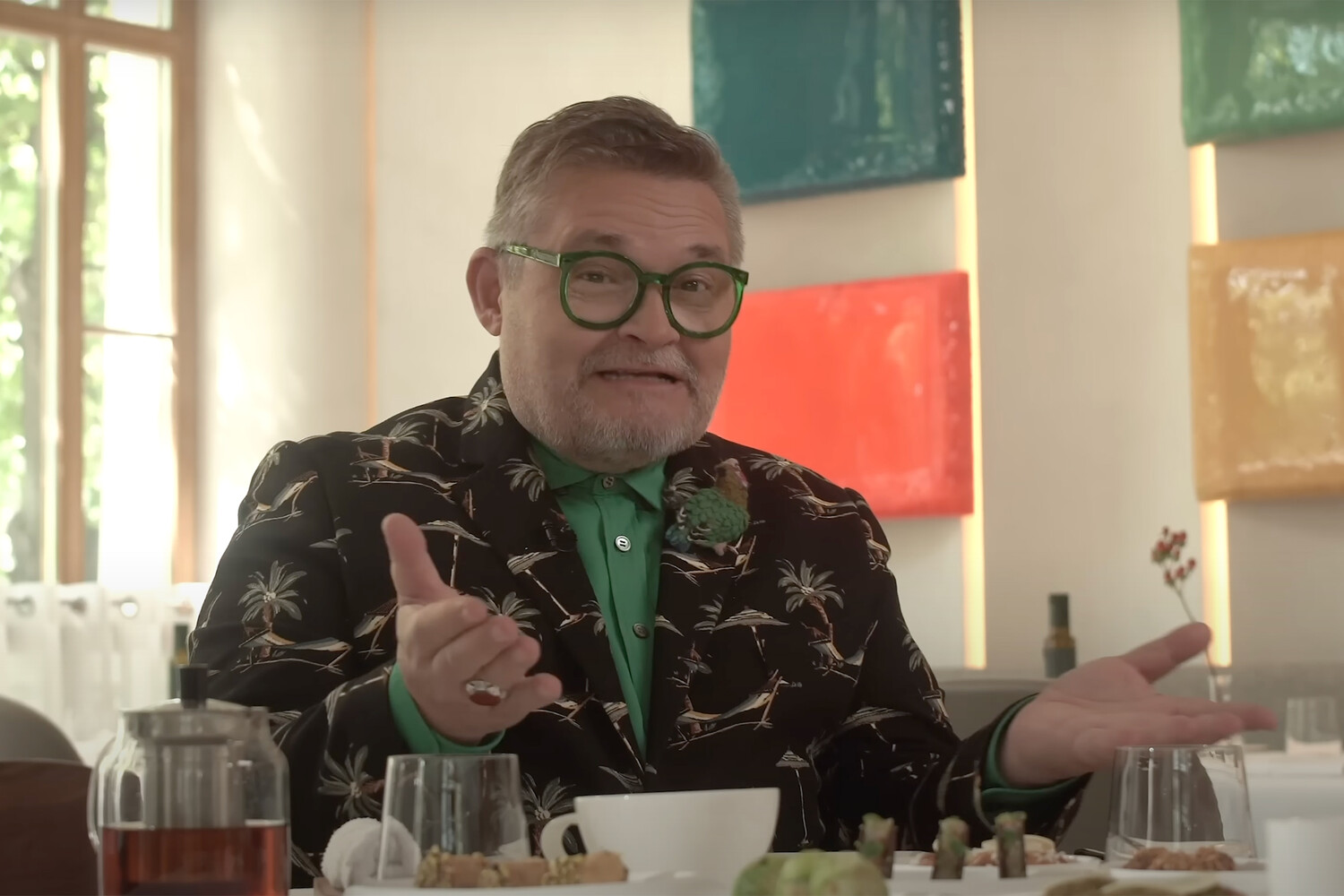 Televizijskemu voditelju Aleksandru Vasiljevu grozi prijetje zaradi davčnih dolgov