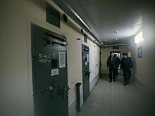 Сотрудника челябинского СИЗО отправили в колонию за взяточничество