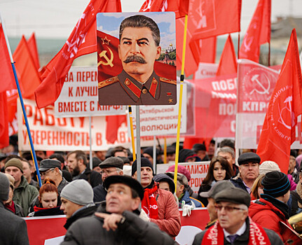 Видео: Историк Борис Кипнис о молодости Сталина