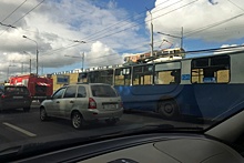 Утром в Брагино полыхал троллейбус: внутри были пассажиры