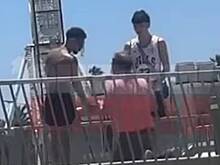 Трое парней избили туриста в Австралии на глазах прохожих и попали на видео