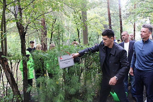 Аллею академиков бокса в Пласте пополнили новым именным деревом