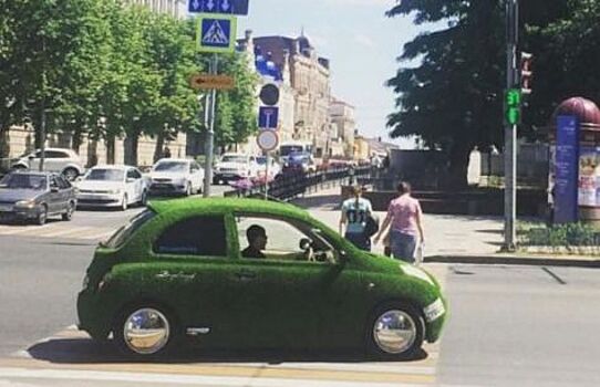 Жители Ростова запечатлели автомобиль-«газон»