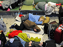 Ведущие западные авиакомпании обрекли пассажиров на холод и голод