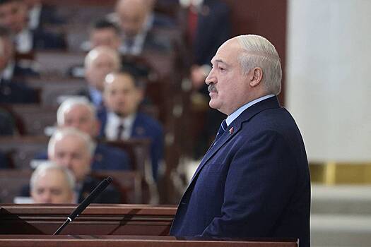 Лукашенко назвал безуспешными попытки Запада изолировать Белоруссию