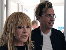 Соловьев призвал Пугачеву раскрыть правду после антироссийских концертов Галкина