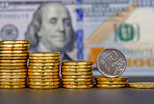 Эксперт рассказал, какими будут курсы доллара и евро в 2021 году