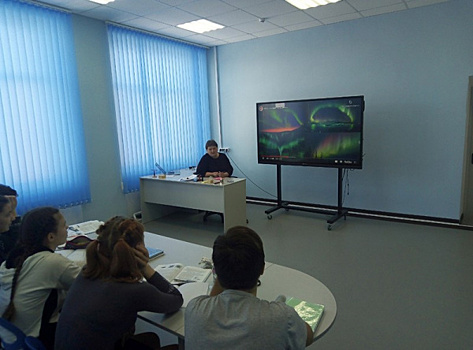 В школе Алексеевского района учат физику с помощью видеороликов