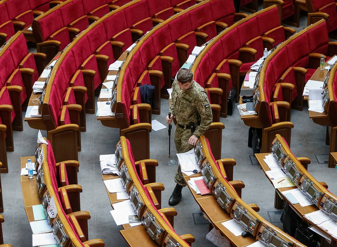 Вероятность новых коррупционных скандалов на Украине оценили