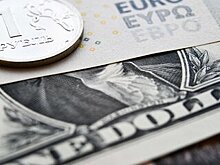 Эксперт рассказал, стоит ли сейчас менять доллары на евро