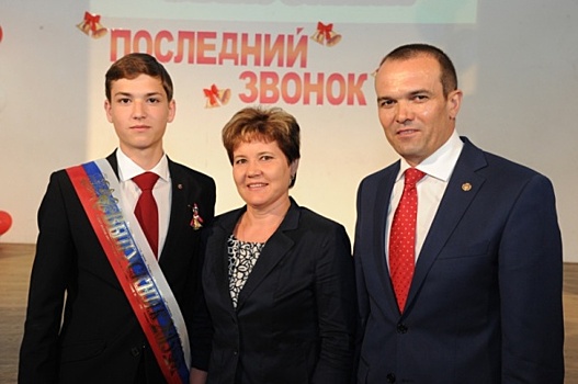 Топ-10 событий недели в регионах России. Коробки с миллионами, драка «золотой» молодежи и суд по-севастопольски