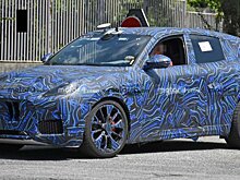 Интерьер Maserati Grecale частично раскрыли фотошпионы
