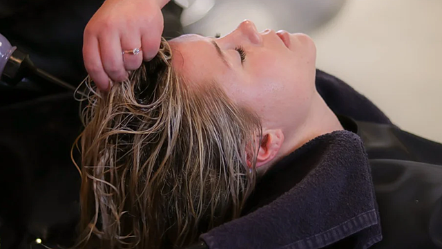 Астролог назвала благоприятные дни для стрижки в марте