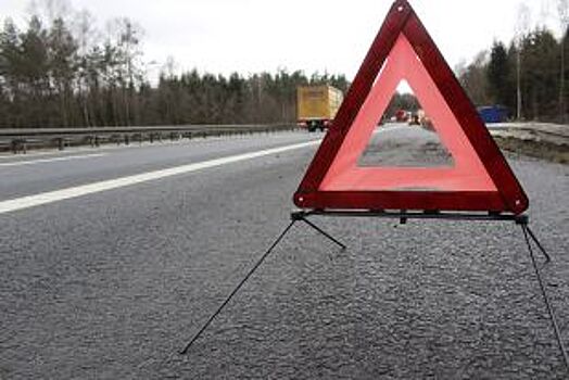 Массовая авария: пять машин столкнулись на Бердском шоссе в Новосибирске