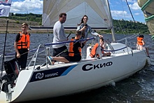 Нижегородская семья организовала бесплатные походы на яхтах для детей из детского дома