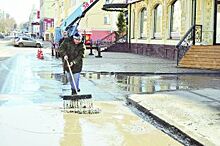 В Омске с улиц убрали 8,5 тыс. тонн пыли и мусора