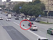 Колесо отвалилось у «Жигулей» и разбило три автомобиля в Новосибирске