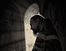 Как подойти к православному священнику
