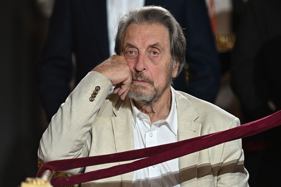 В РПЦ прокомментировали ситуацию с отцом Маска во время пасхальной службы