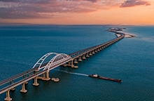 В Севастополе объявлена воздушная тревога, Крымский мост перекрыт